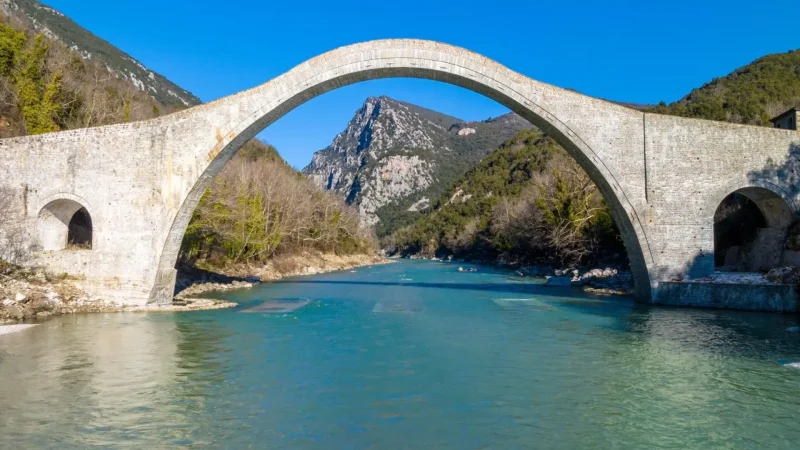Plaka_Bridge_05
