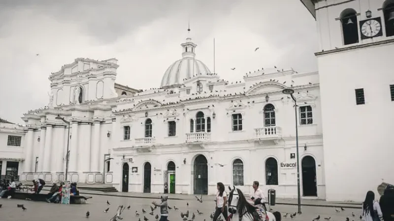 Popayán Historic Center – Colonial streets and whitewashed buildings(2)