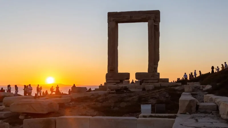 Portara_(Temple_of_Apollo)_03