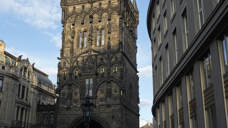 Powder Tower – Gothic City Gate(3)