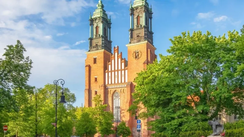 Poznań_Cathedral_02