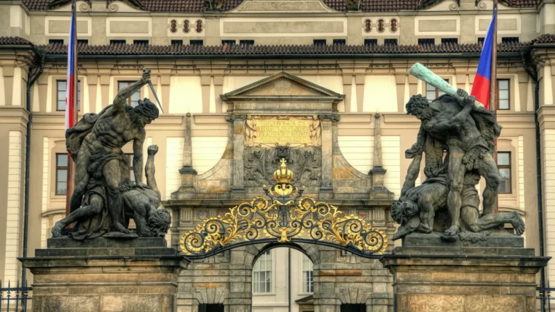 Prague Castle – Prague Castle Complex (Historic royal residence & courtyards)(3)