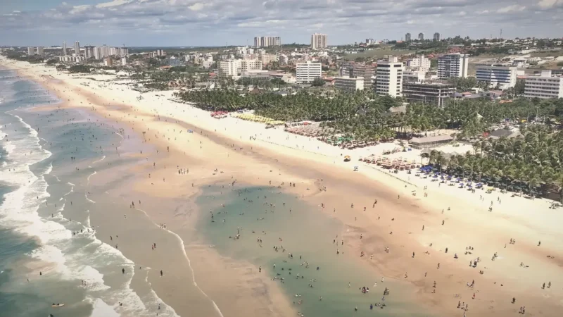 Praia do Futuro – Popular beach with beach clubs(3)