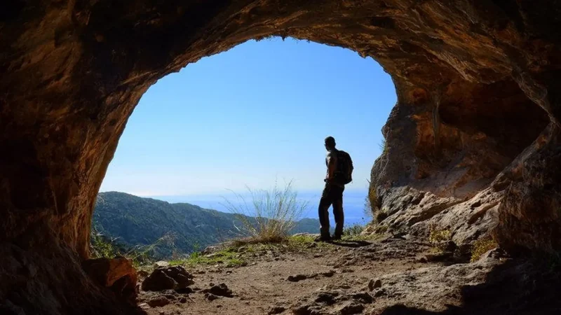 Pythagoras_Cave_02