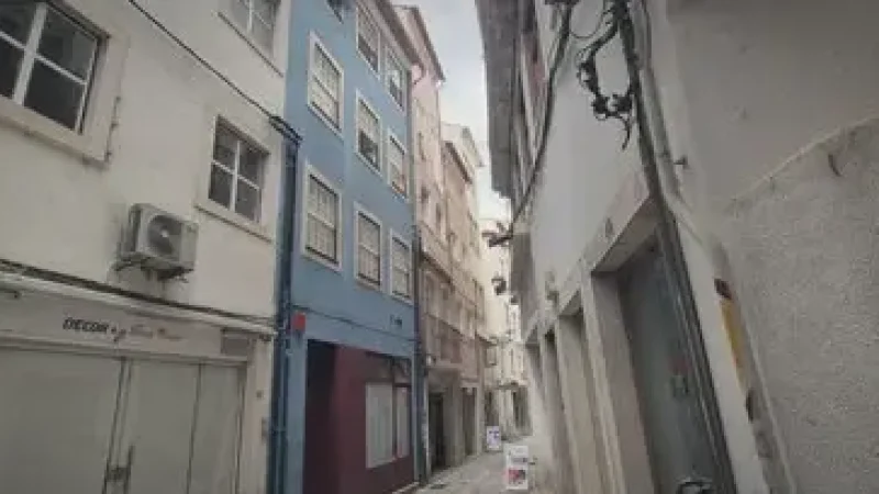 Quebra Costas Street – Steep historic street(2)
