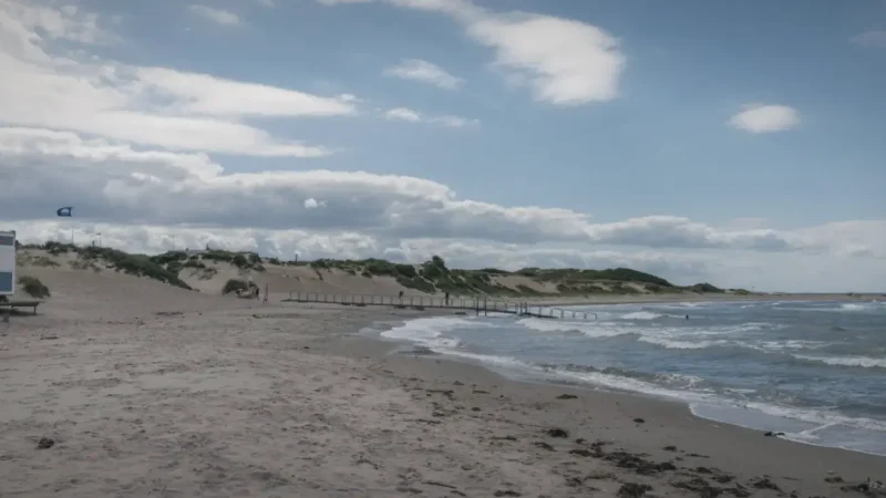 Quiet Beach Corners – Peaceful Areas(4)