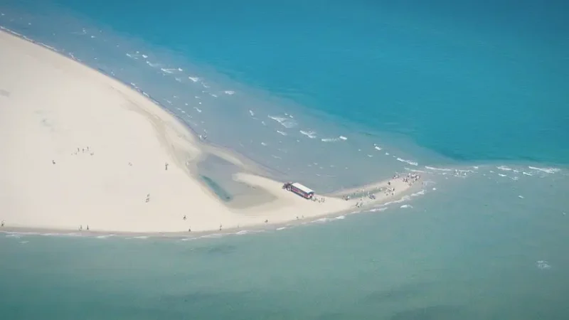 Quiet Beach Corners(2)
