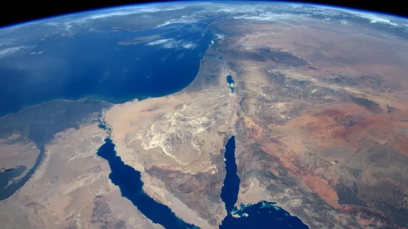 Quiet Desert Corners – Peaceful rest areas(3)