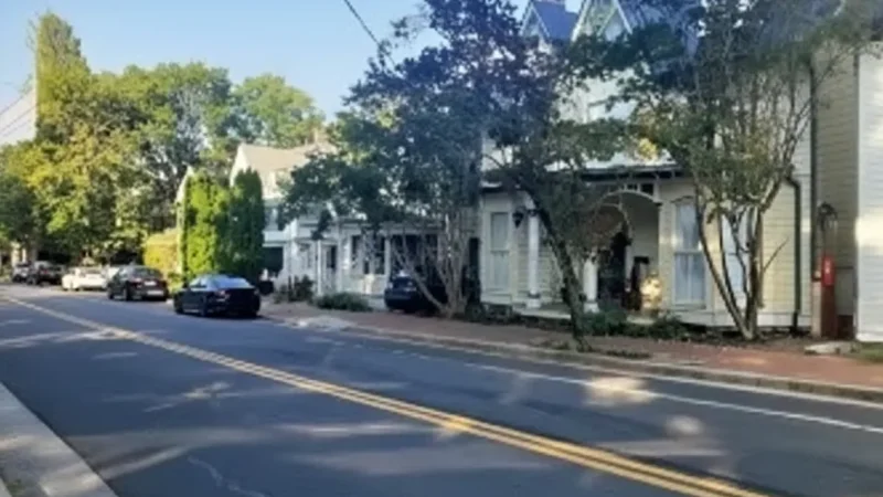Quiet Residential Streets(1)