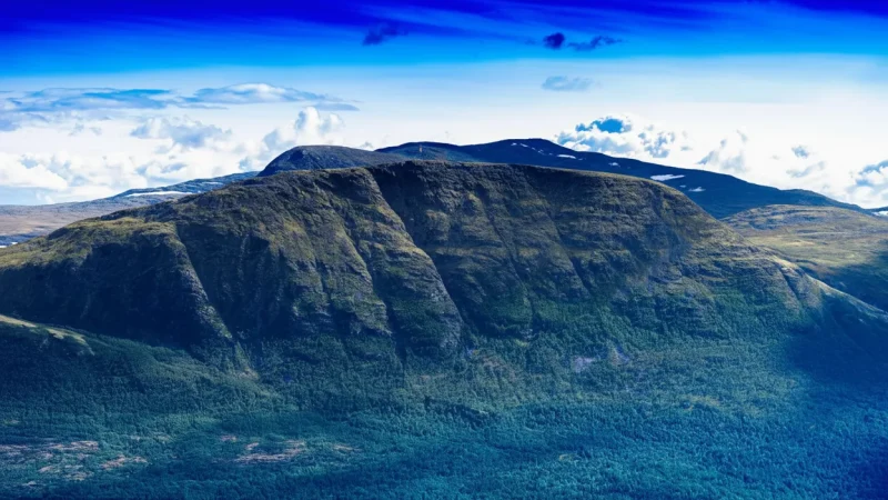 Quiet Wilderness Zones – Peaceful Mountain Surroundings(5)