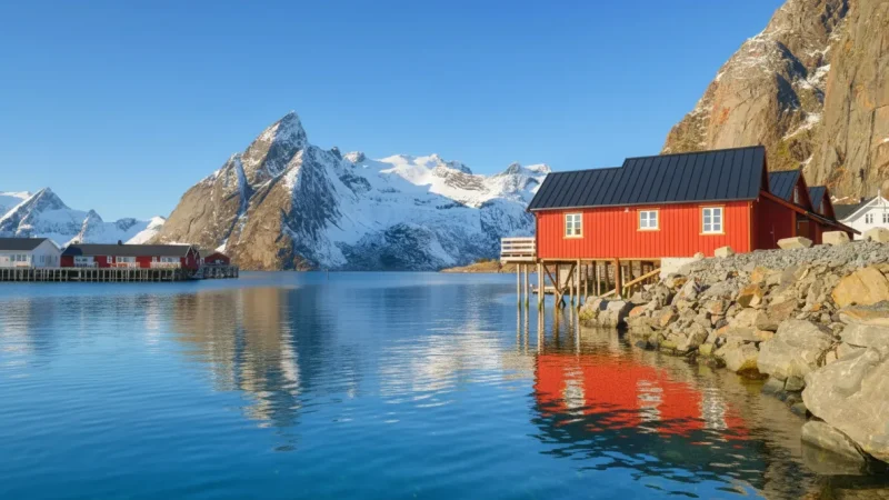 Reine Fishing Village – Classic Red Rorbuer Cabins(5)