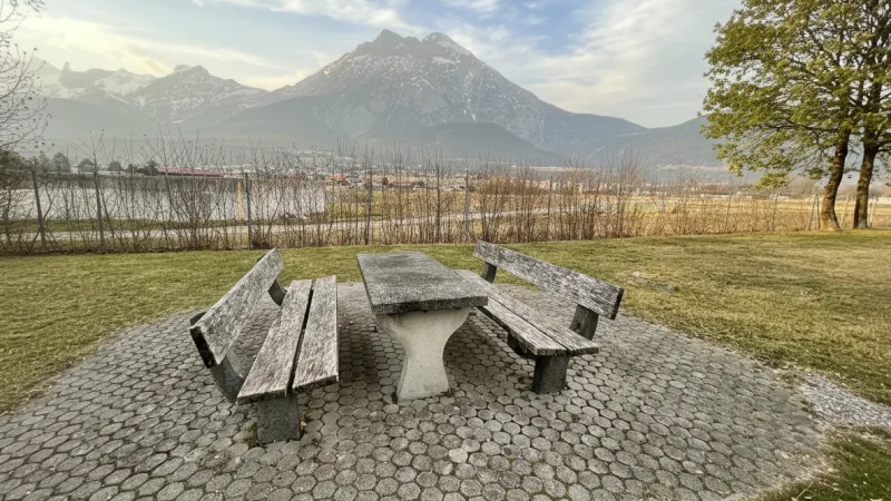 Rest Areas – Waiting & Relaxation Points(3)