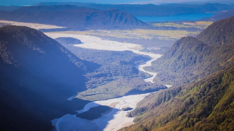 River_Valley_Lookouts_тАУ_Glacial_river_scenery_02