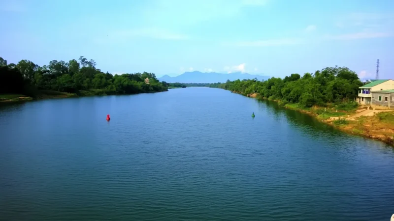 Riverbank Areas – Quiet water routes(4)