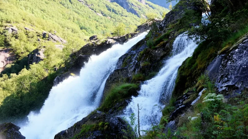 Rjukanfossen Waterfall Area – Natural Surroundings(1)