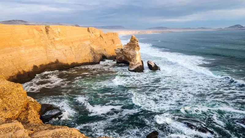 Rocky_Shorelines_–_Unique_coastal_geology__06