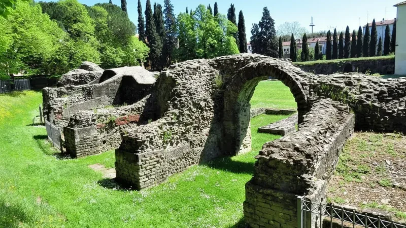 Roman Amphitheatre(1)