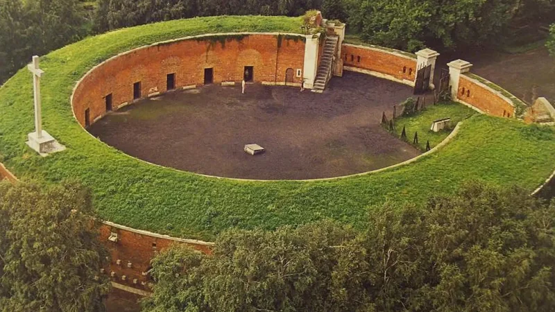 Rotunda_Memorial_03