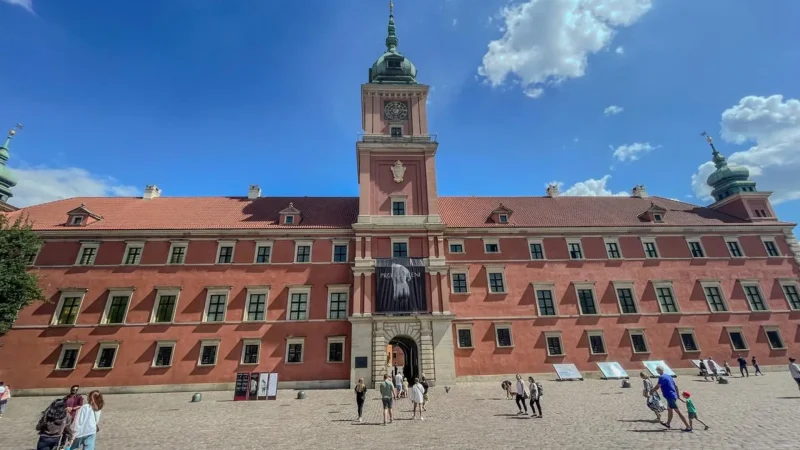 Royal_Castle_02