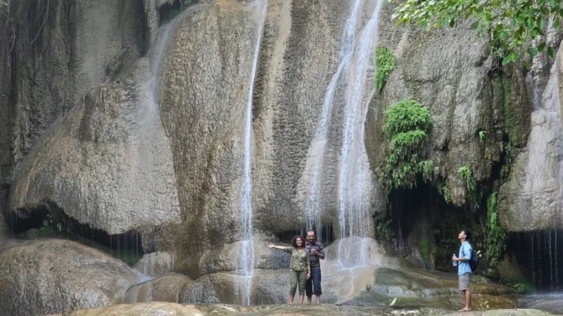 Sai Yok Yai Waterfall(1)