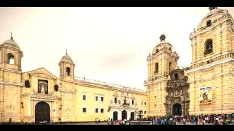 San Francisco Monastery – Known for catacombs and histor(6)