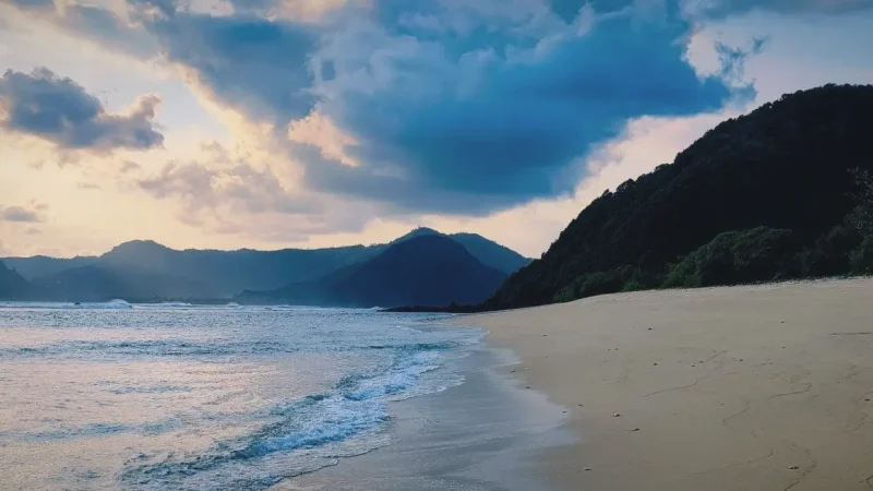 Sanden Beach(2)