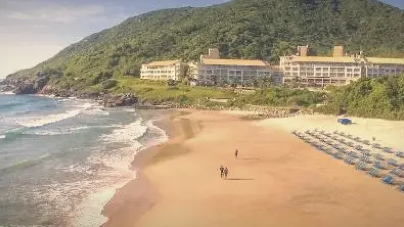 Santinho Beach – Wide Sandy Beach(1)