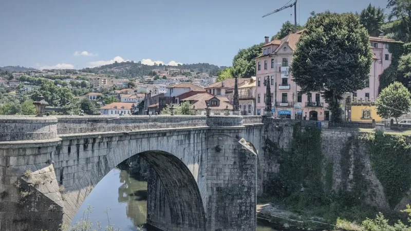 São Gonçalo Bridge – Historic stone bridge over Tâmega River(2)