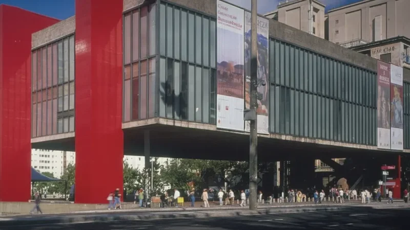 São Paulo Museum of Art (MASP)(1)