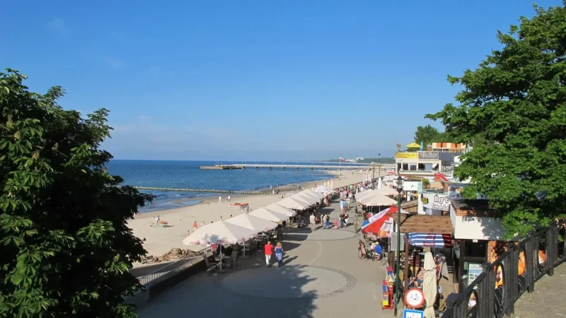 Seaside_Promenade_02