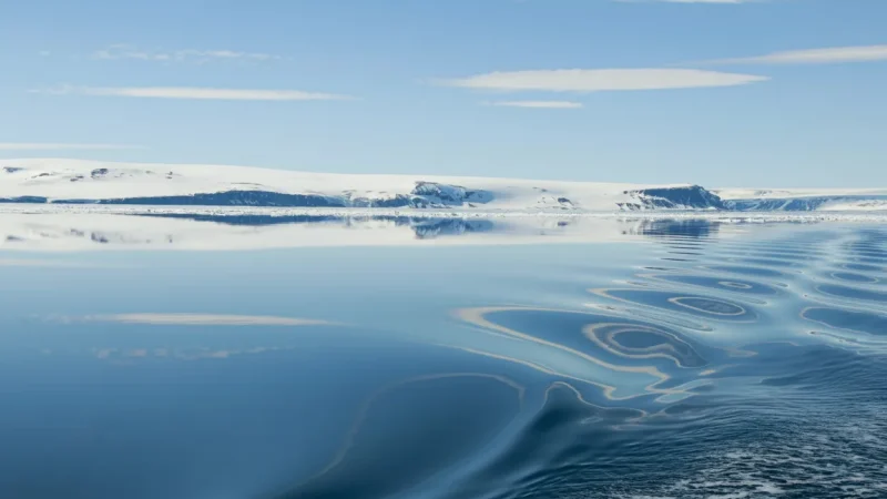 Seasonal Ice Formations – Changing Glacier Structures(6)