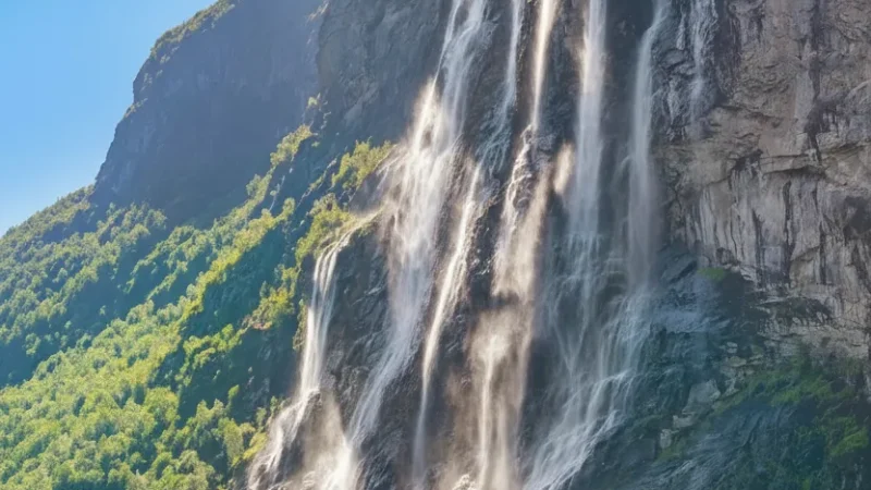 Seven Sisters Waterfall – Famous cascading waterfalls(1)