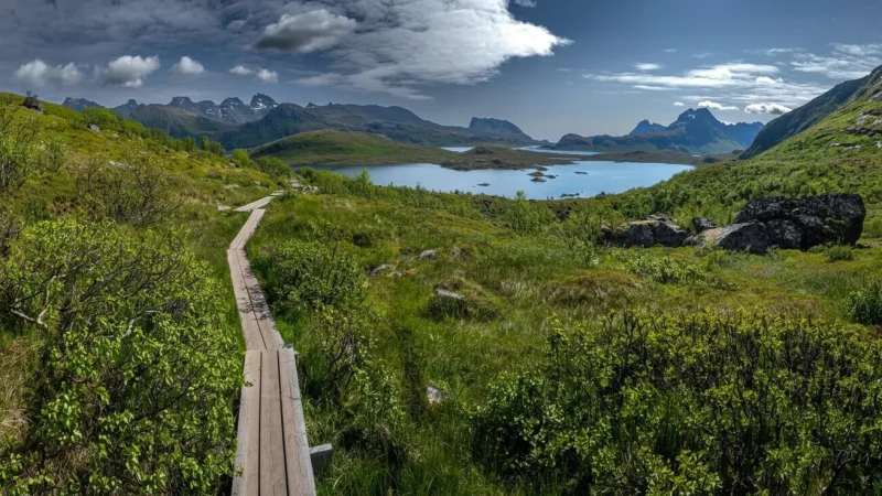 Short Hiking Trails – Easy Mountain Walks(4)