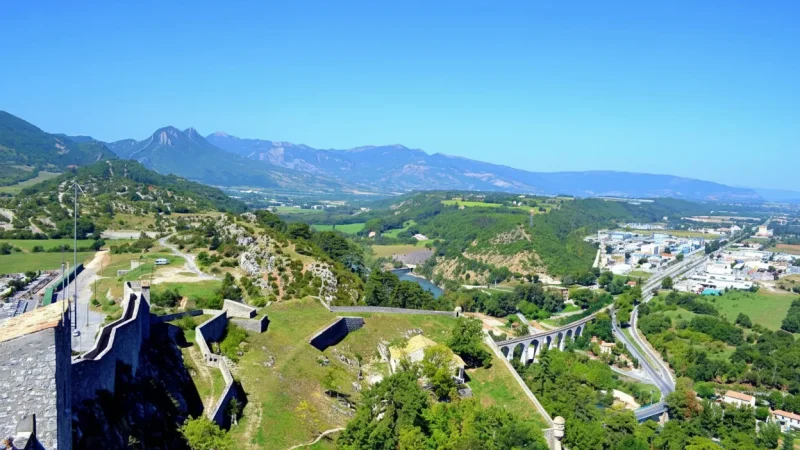 Sisteron Citadel – Historic fortress with river views(3)