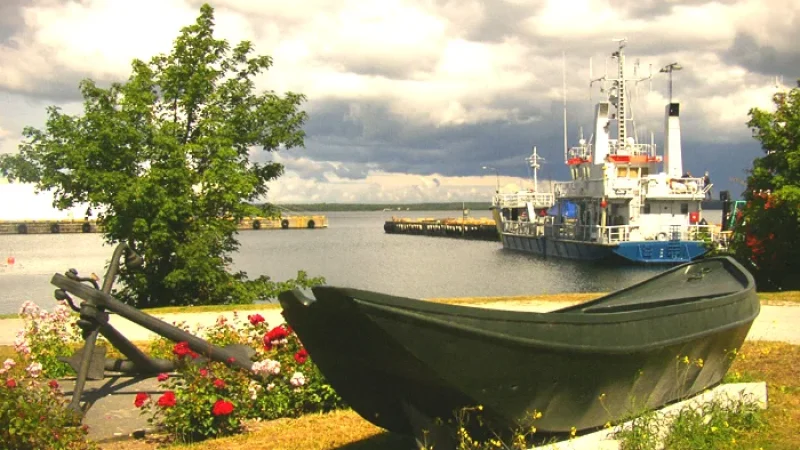Slite Harbour – Small harbor with sea views(6)