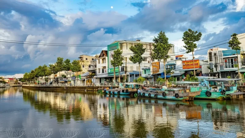 Small River Canals – Quiet Water Routes(3)