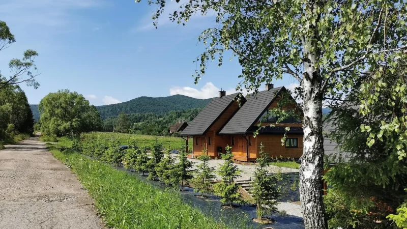Smerek_Village_01