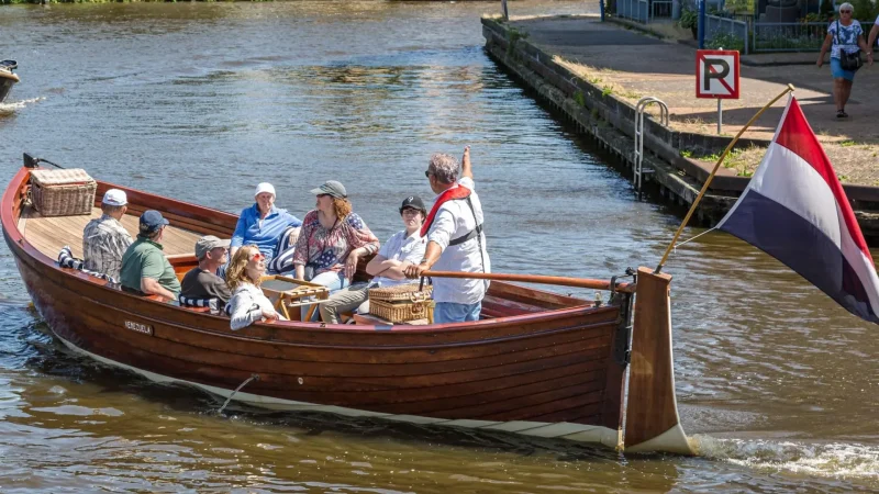 Sneek_City_Canal_Tours_02