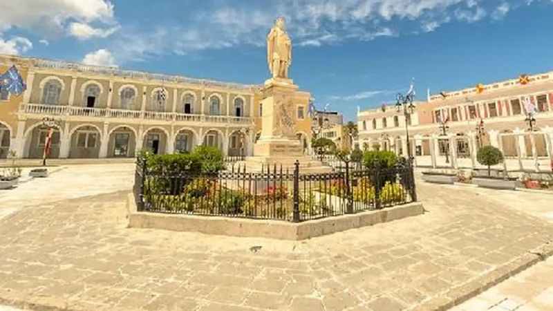 Solomos_Square_01