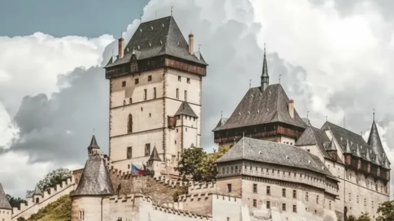 Souvenir Shops – Local crafts(4)