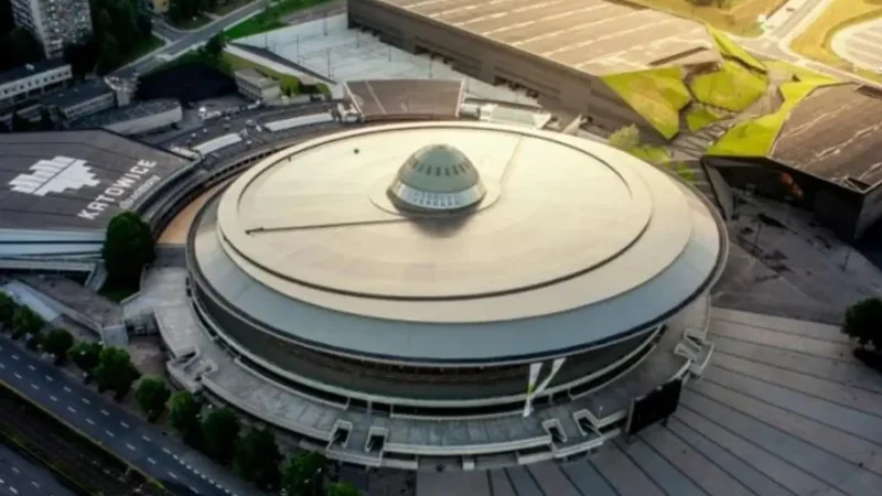 Spodek_Arena_01