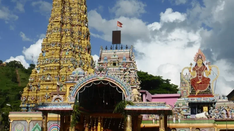 Sri Muthumariamman Temple – Matale’s Colorful Hindu Landmark1