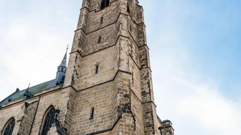 St. Bartholomew’s Cathedral – Gothic Landmark Church(1)