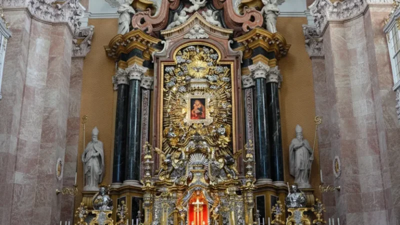 St. James Cathedral – Baroque cathedral nearby(5)