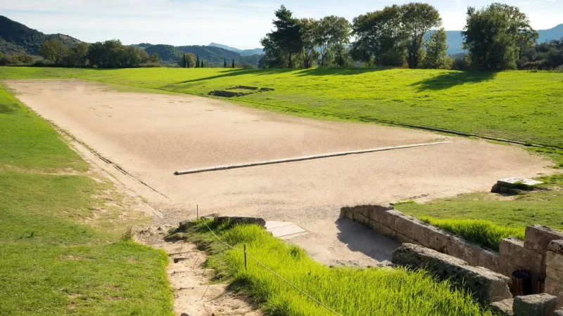 Stadium_of_Olympia_02