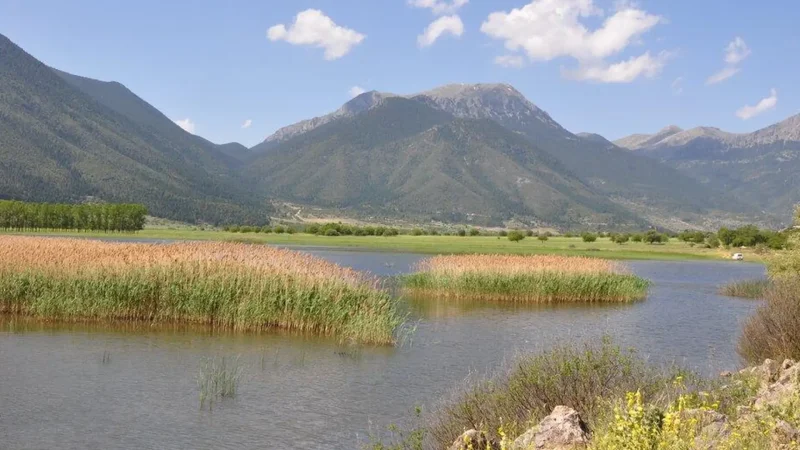 Stimfalia_Lake_01