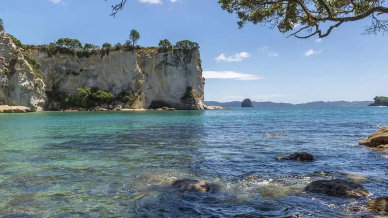 Stingray_Bay_тАУ_Small_Bay_Near_the_Cove_06