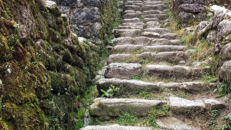 Stone_Stairways_–_Original_Inca_paths__04