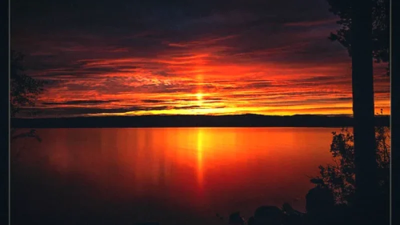 Sunset Spots by the Lake(5)