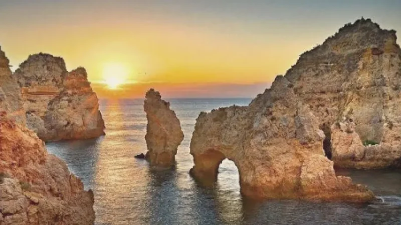 Sunset Viewing Areas – Calm evening beach views(4)